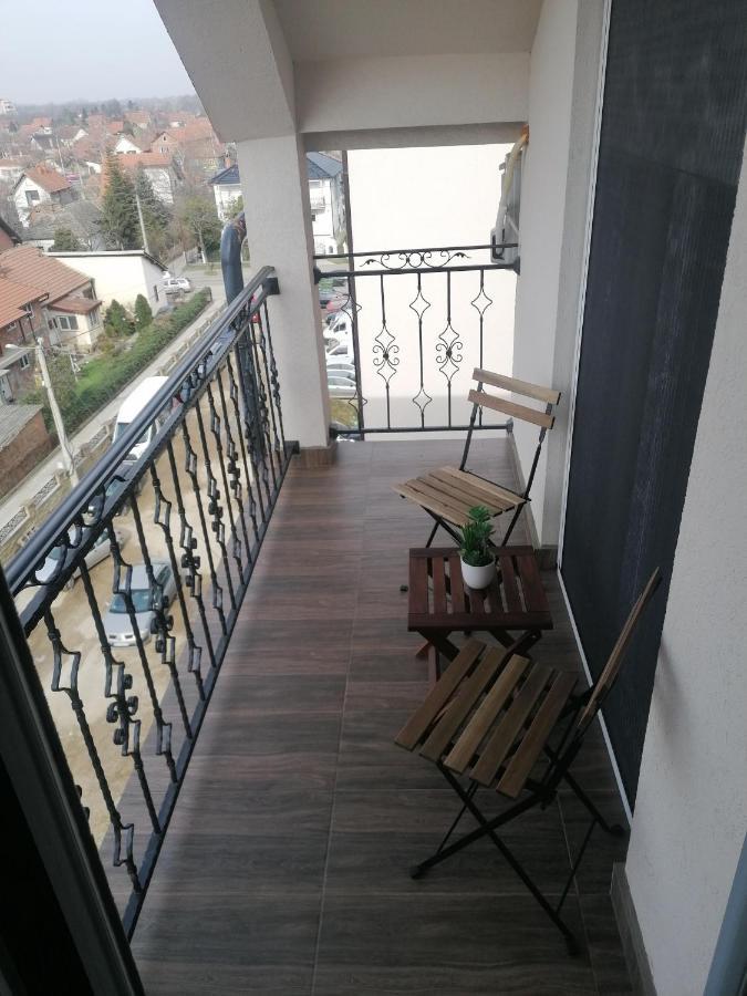 Nenadovic Apartman Obrenovac  Екстер'єр фото