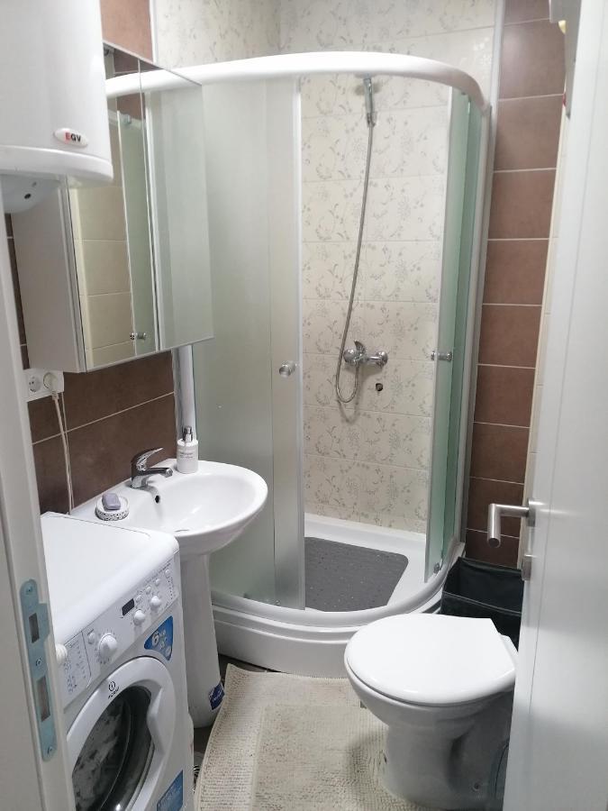 Nenadovic Apartman Obrenovac  Екстер'єр фото