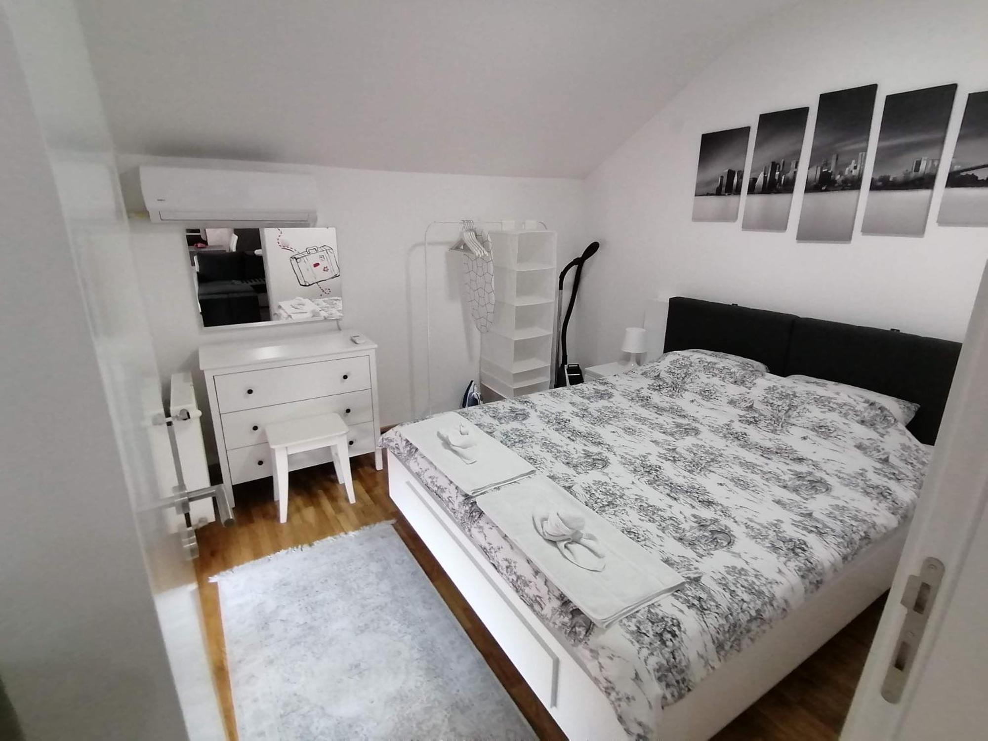 Nenadovic Apartman Obrenovac  Екстер'єр фото