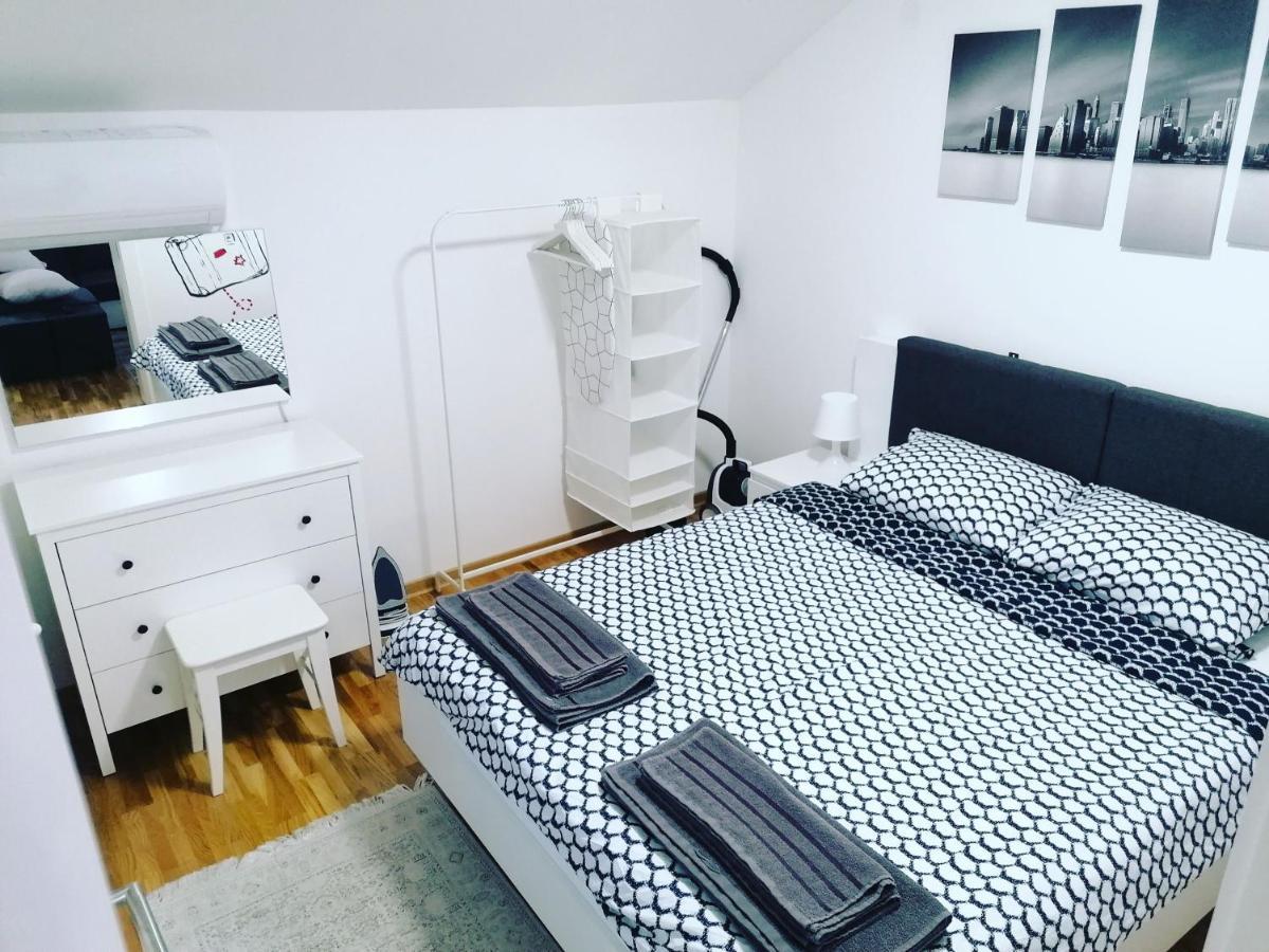 Nenadovic Apartman Obrenovac  Екстер'єр фото